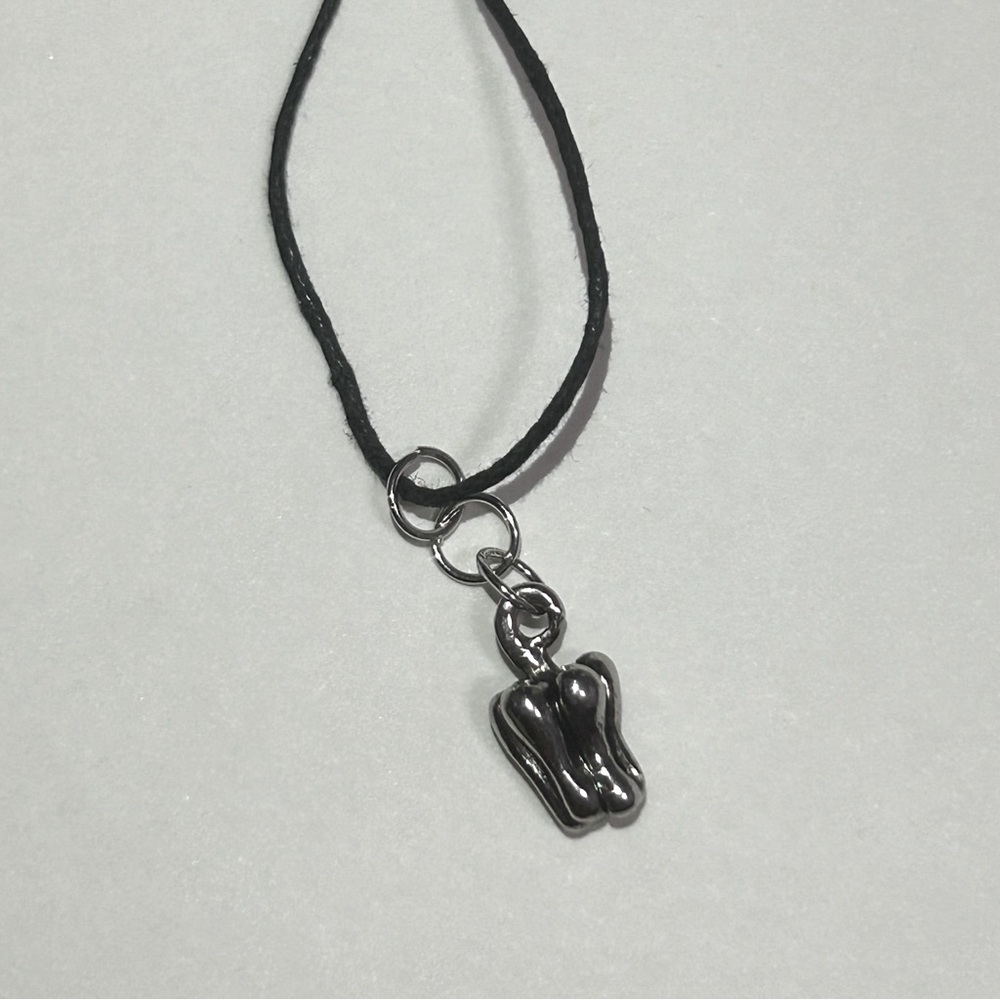 Vegetable silver metal pepper necklace